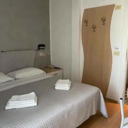 Hotel Hawaii Riccione Buitenkant foto