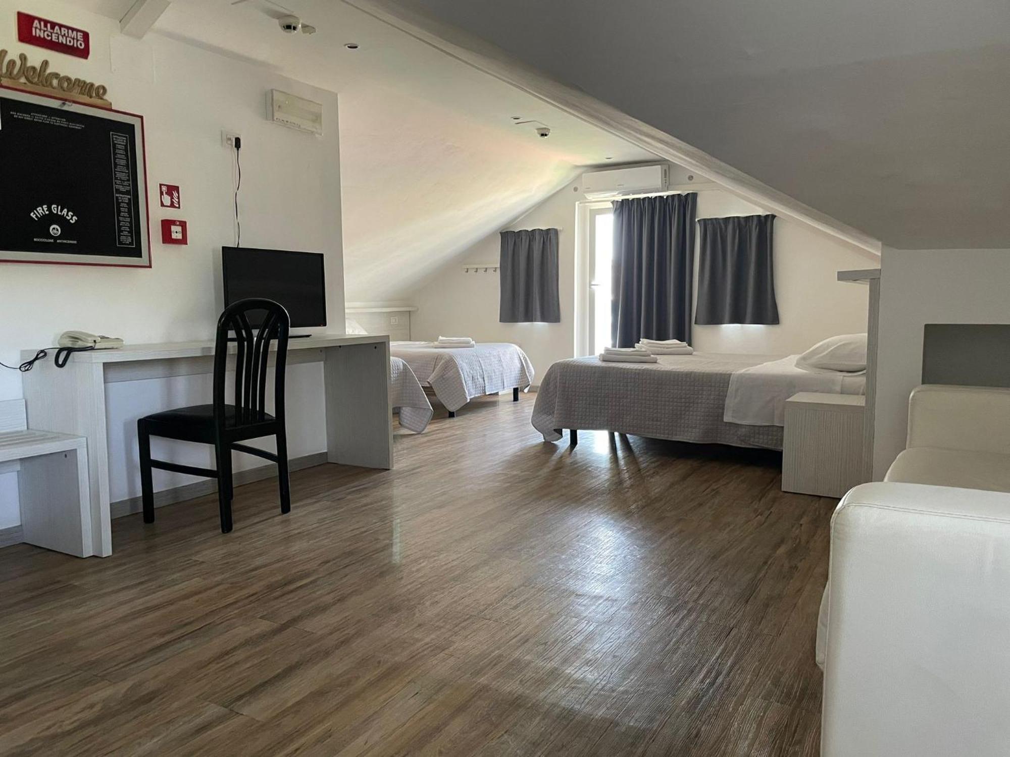 Hawaii Bed And Coffee Hotel Riccione