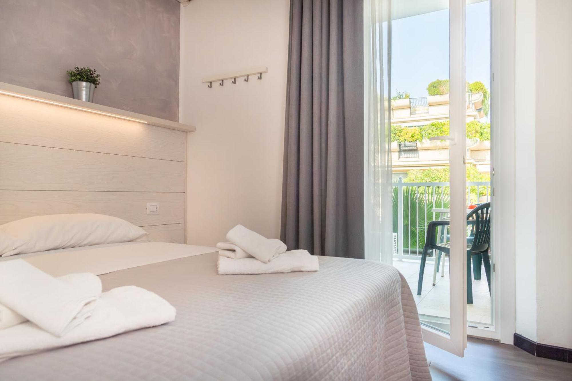 Hawaii Bed And Coffee 2* Riccione