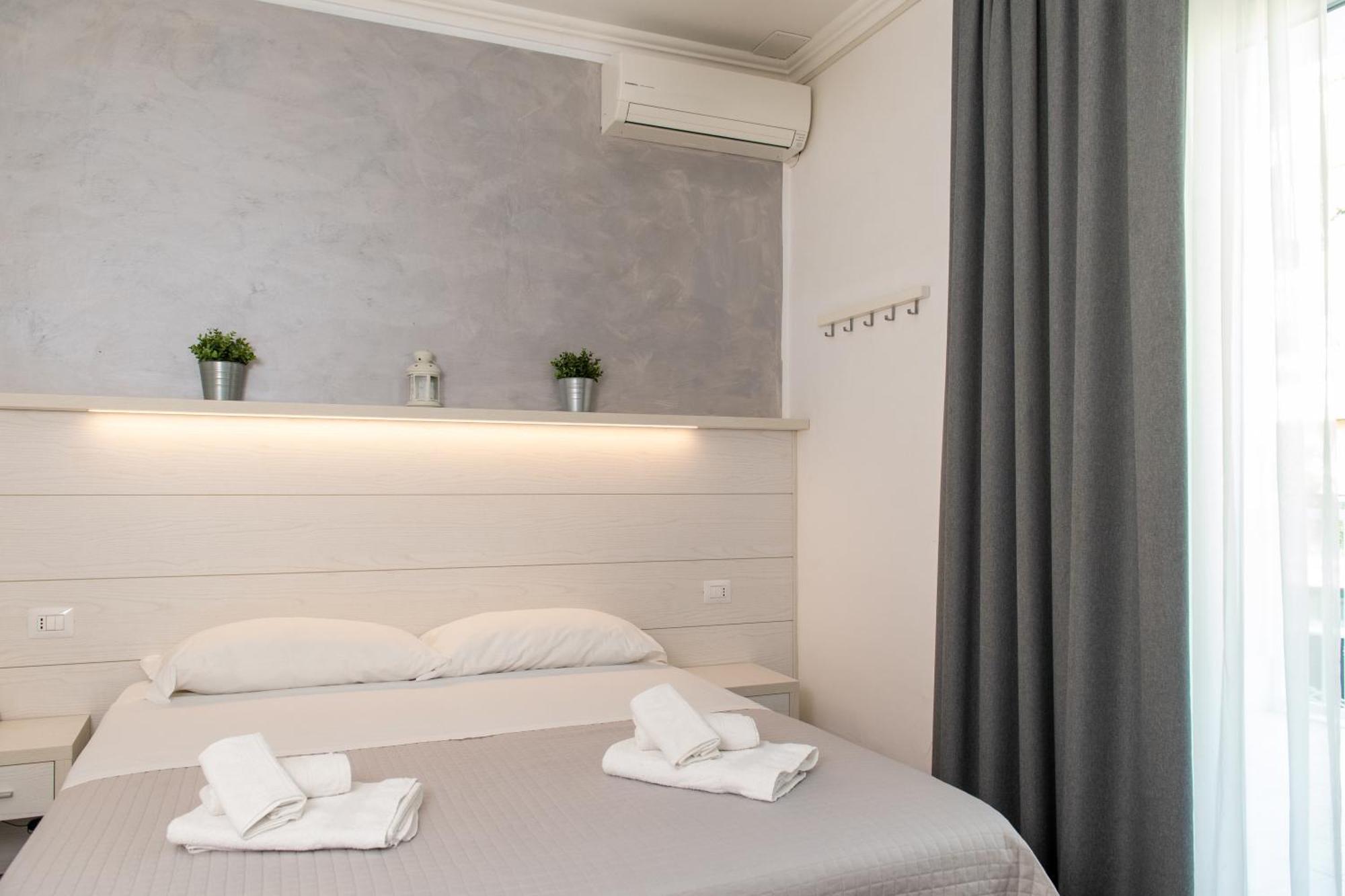 Hawaii Bed And Coffee Hotel Riccione