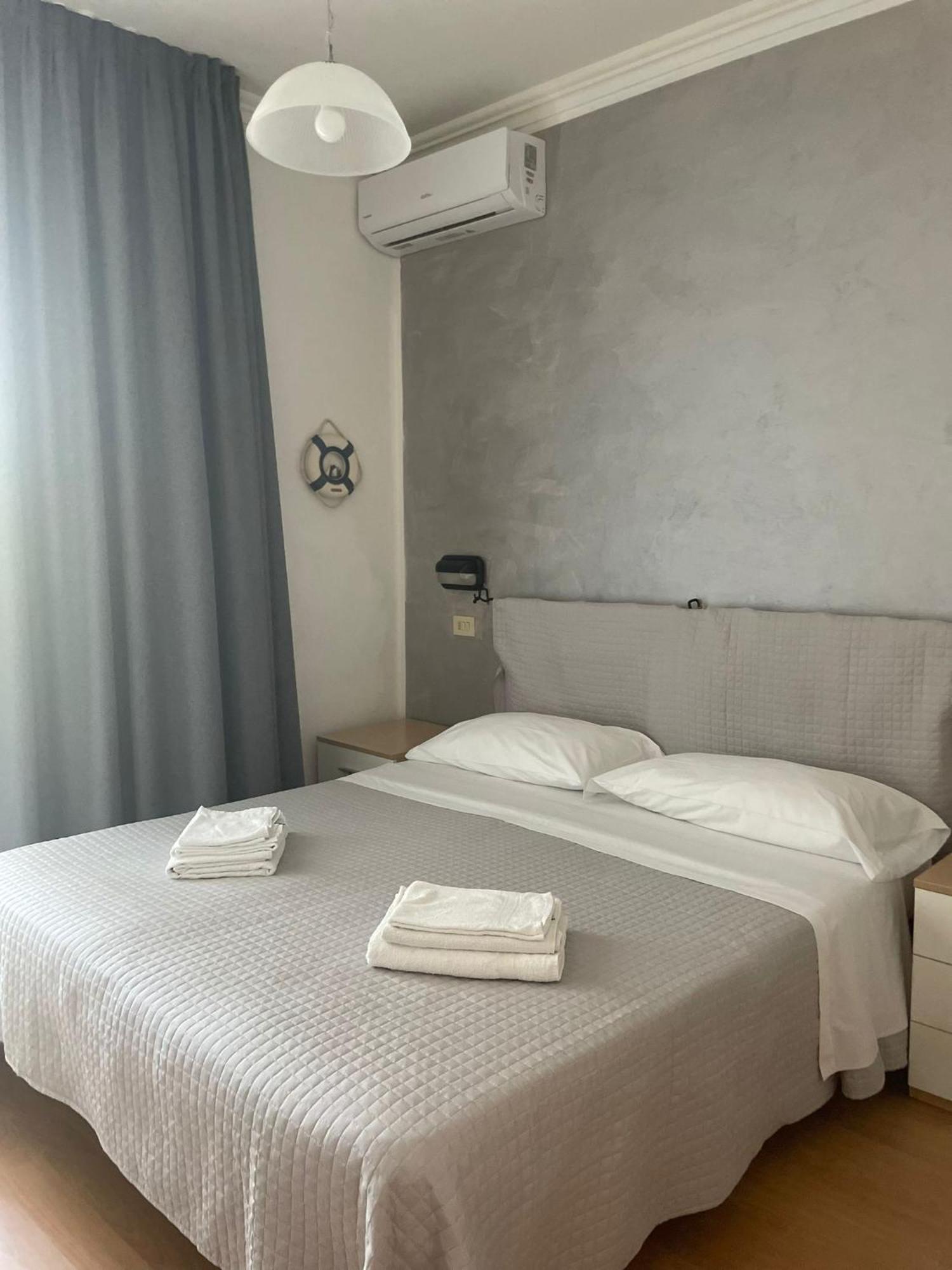 Hawaii Bed And Coffee Hotel Riccione